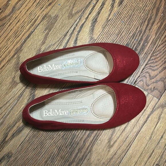 Bella Marie “Dana” Red Shimmer Ballet Flats | Size 3 - Picture 14 of 17